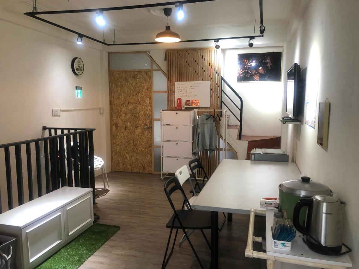 Simple Walk Guest House 小公寓 Tainan Dış mekan fotoğraf